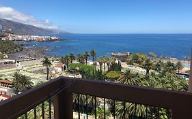 Magnificent Studio With A Terrace Overlooking The Sea!